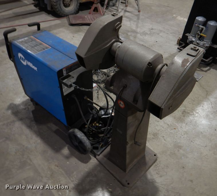 image for item IM9624 Miller Syncrowave 210  welder