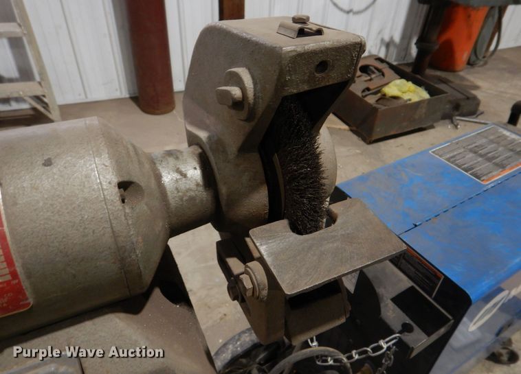 image for item IM9624 Miller Syncrowave 210  welder