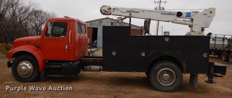 image for item IM9626 1994 International 4700  utility / service truck