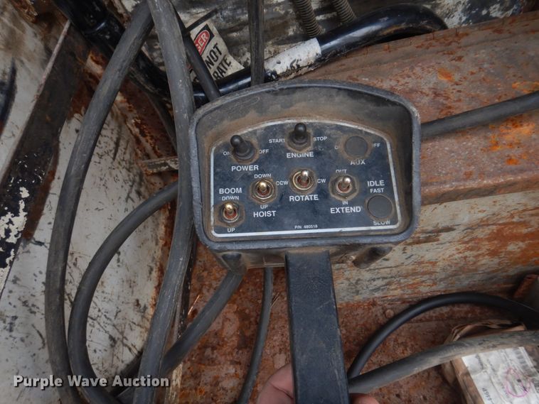 image for item IM9626 1994 International 4700  utility / service truck