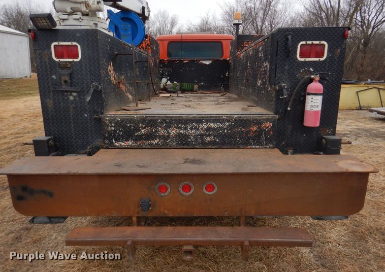 image for item IM9626 1994 International 4700  utility / service truck