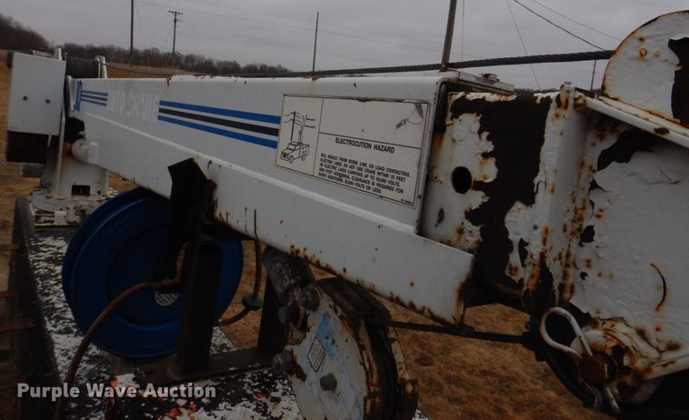 image for item IM9626 1994 International 4700  utility / service truck