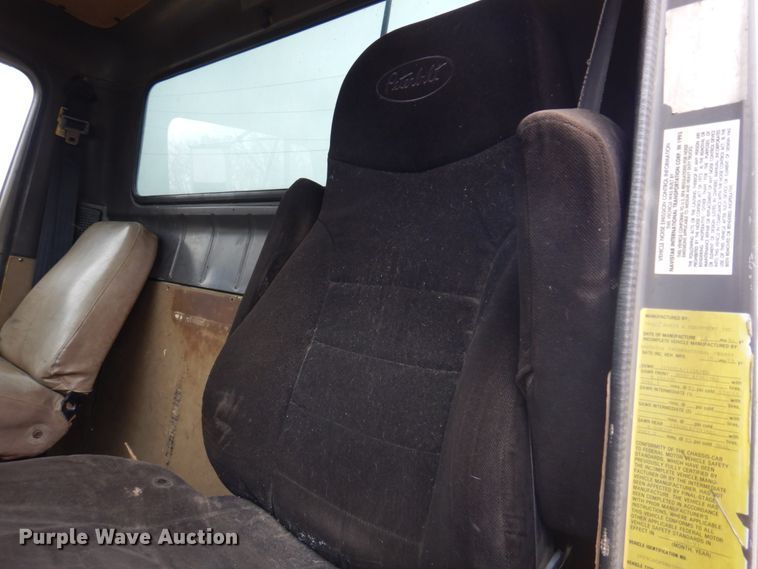 image for item IM9626 1994 International 4700  utility / service truck