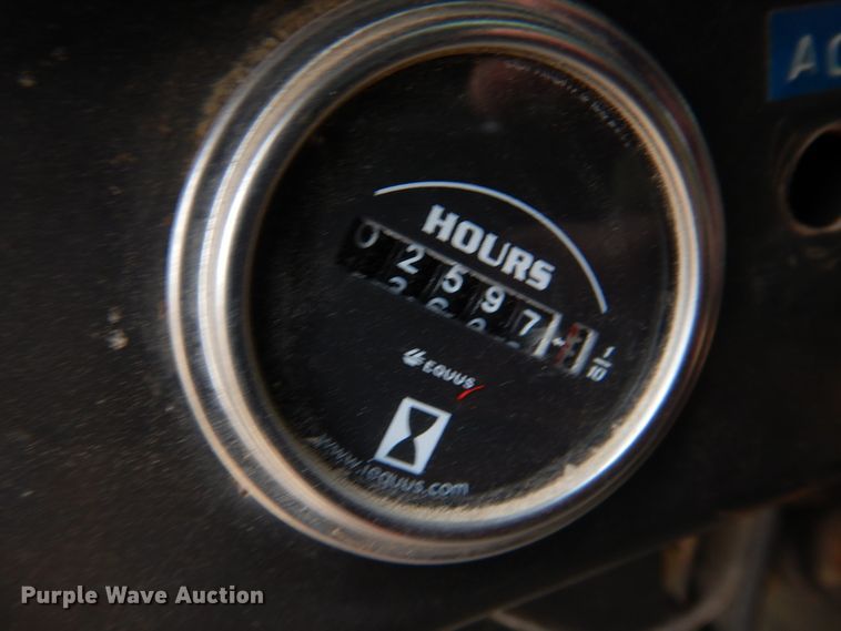 image for item IM9626 1994 International 4700  utility / service truck