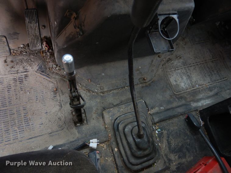 image for item IM9626 1994 International 4700  utility / service truck