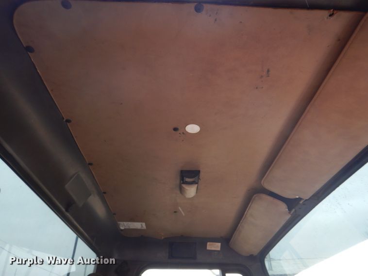 image for item IM9626 1994 International 4700  utility / service truck