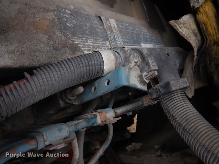 image for item IM9626 1994 International 4700  utility / service truck