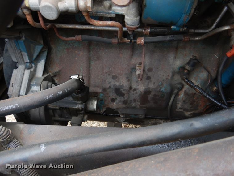 image for item IM9626 1994 International 4700  utility / service truck