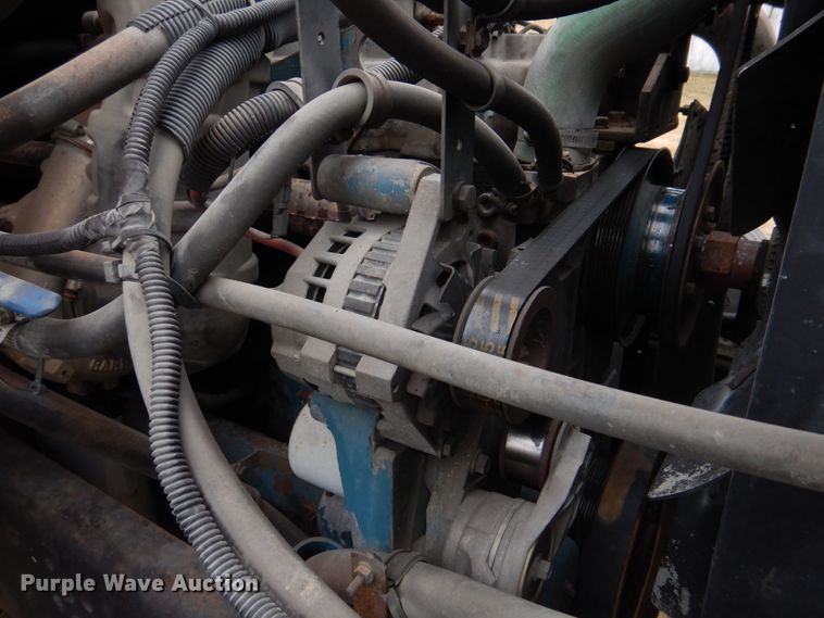 image for item IM9626 1994 International 4700  utility / service truck