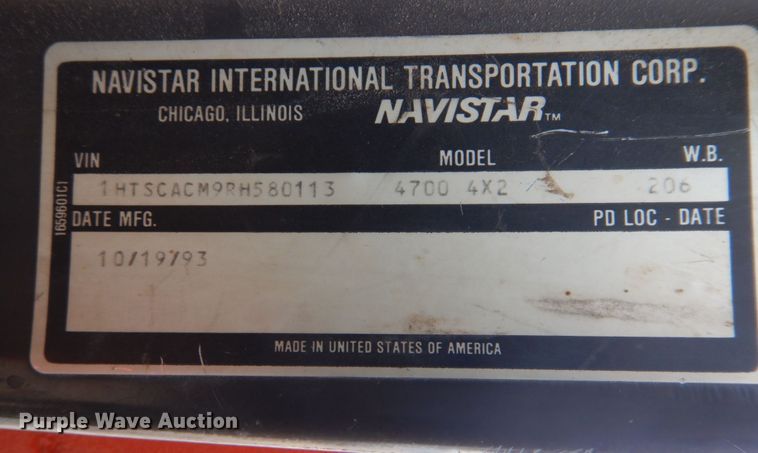 image for item IM9626 1994 International 4700  utility / service truck