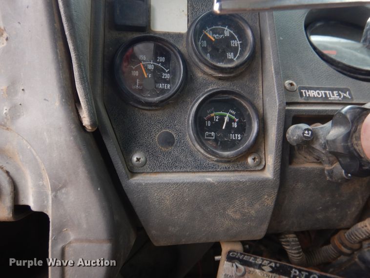 image for item IM9627 1992 Mack DM690S  flatbed truck