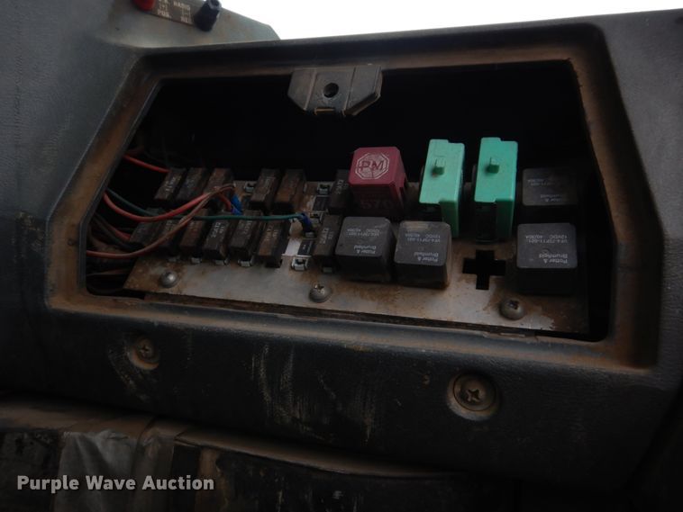 image for item IM9627 1992 Mack DM690S  flatbed truck