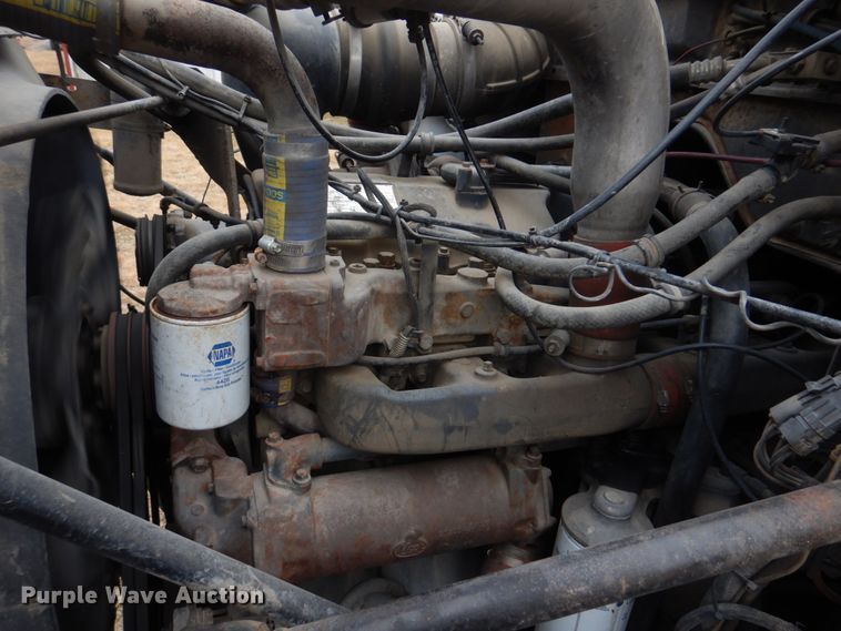 image for item IM9627 1992 Mack DM690S  flatbed truck