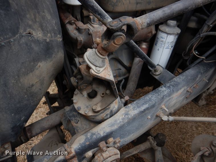 image for item IM9627 1992 Mack DM690S  flatbed truck