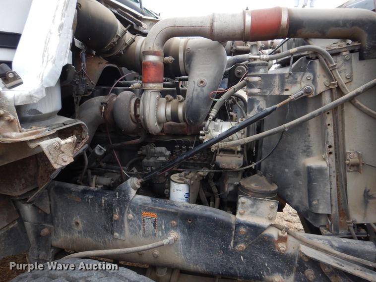 image for item IM9627 1992 Mack DM690S  flatbed truck