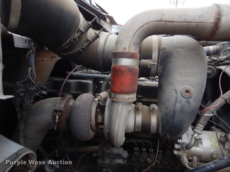 image for item IM9627 1992 Mack DM690S  flatbed truck