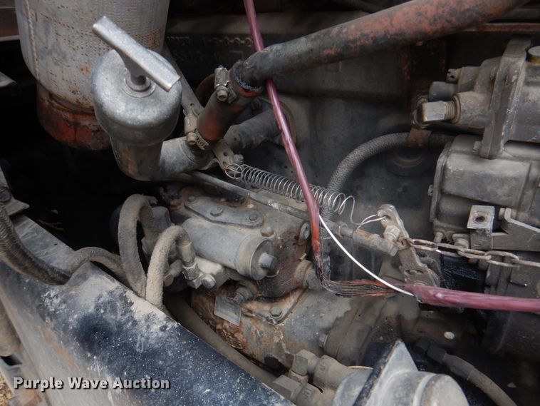 image for item IM9627 1992 Mack DM690S  flatbed truck