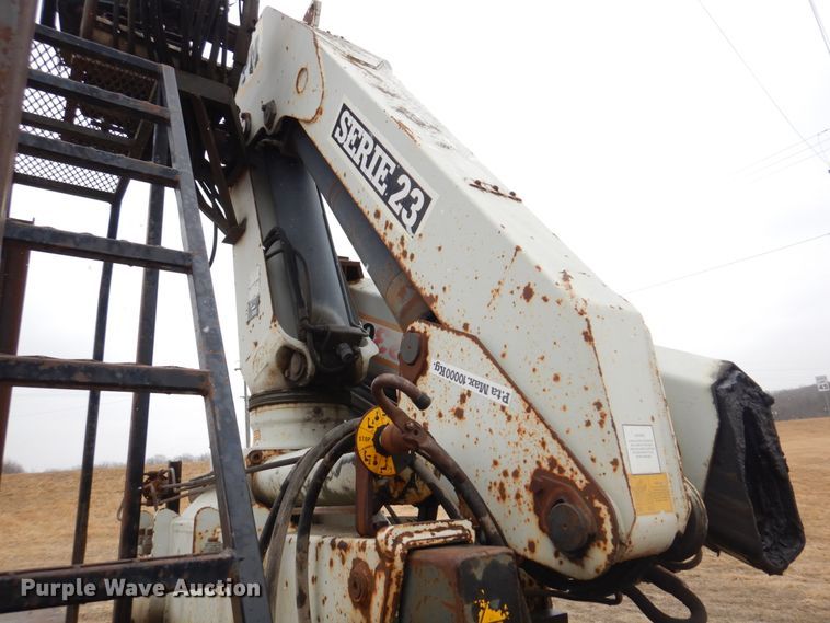 image for item IM9628 1986 International F2674  crane truck