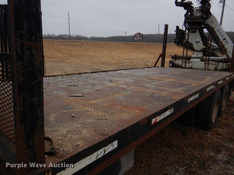 image for item IM9628 1986 International F2674  crane truck