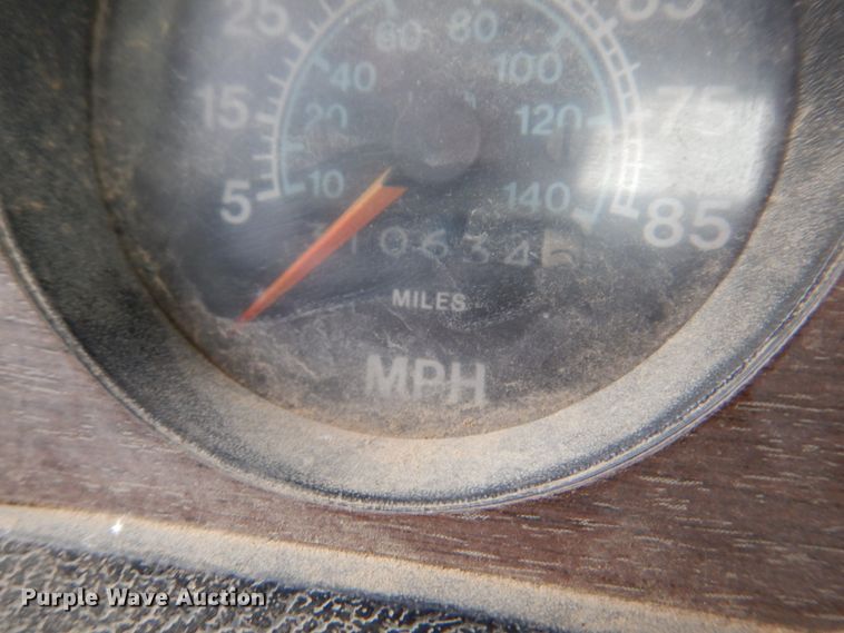 image for item IM9628 1986 International F2674  crane truck