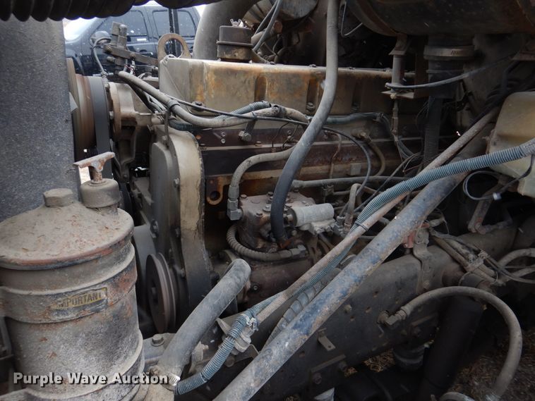 image for item IM9628 1986 International F2674  crane truck