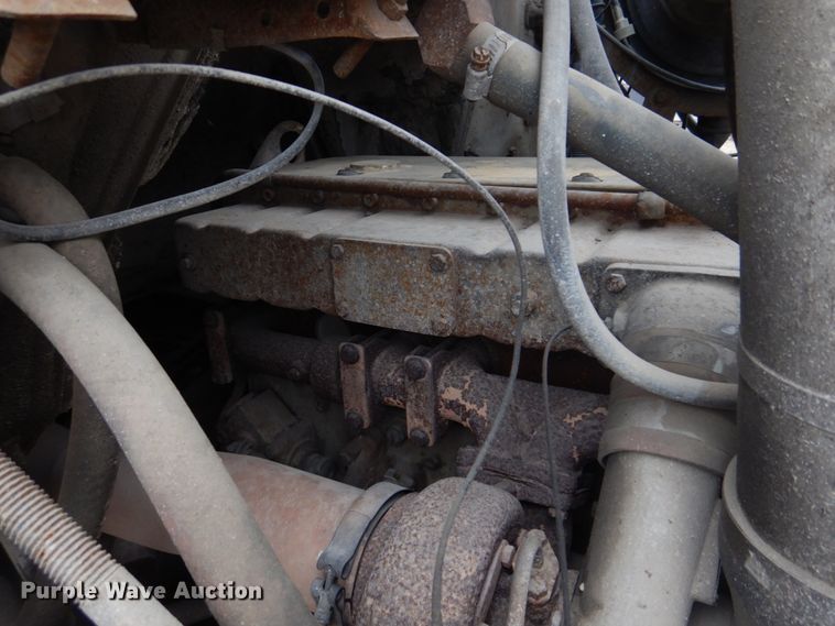 image for item IM9628 1986 International F2674  crane truck