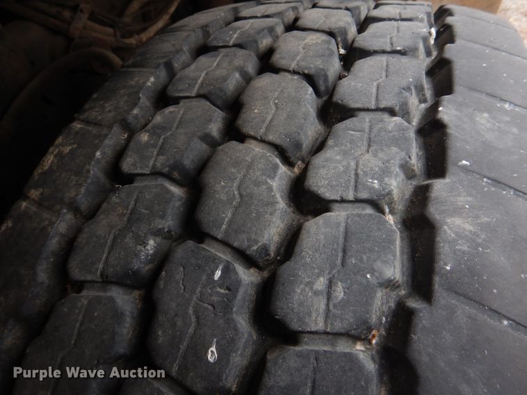 image for item IM9628 1986 International F2674  crane truck