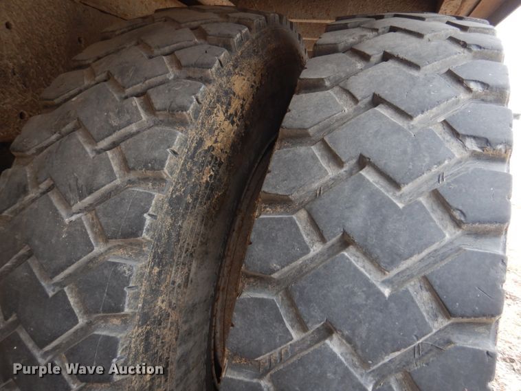 image for item IM9628 1986 International F2674  crane truck