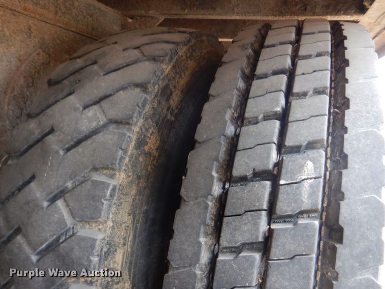 image for item IM9628 1986 International F2674  crane truck