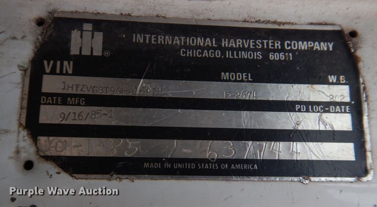 image for item IM9628 1986 International F2674  crane truck