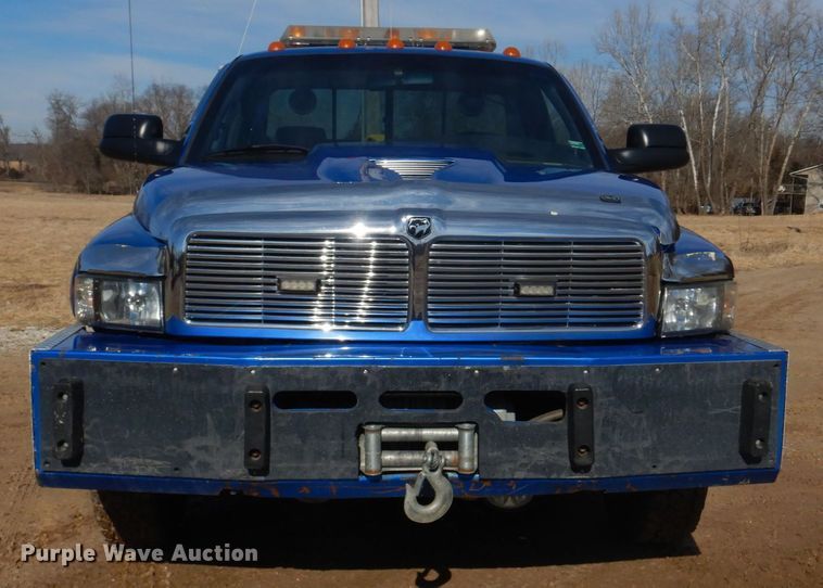 image for item IM9631 1999 Dodge Ram 3500  tow truck