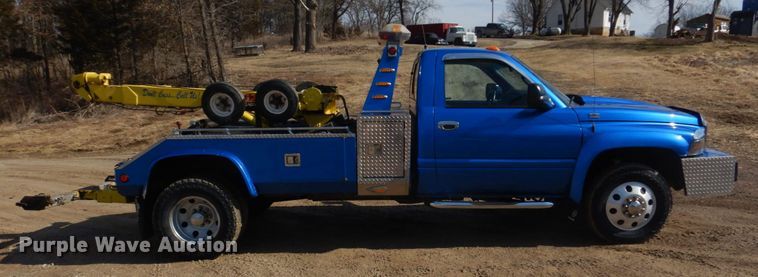 image for item IM9631 1999 Dodge Ram 3500  tow truck
