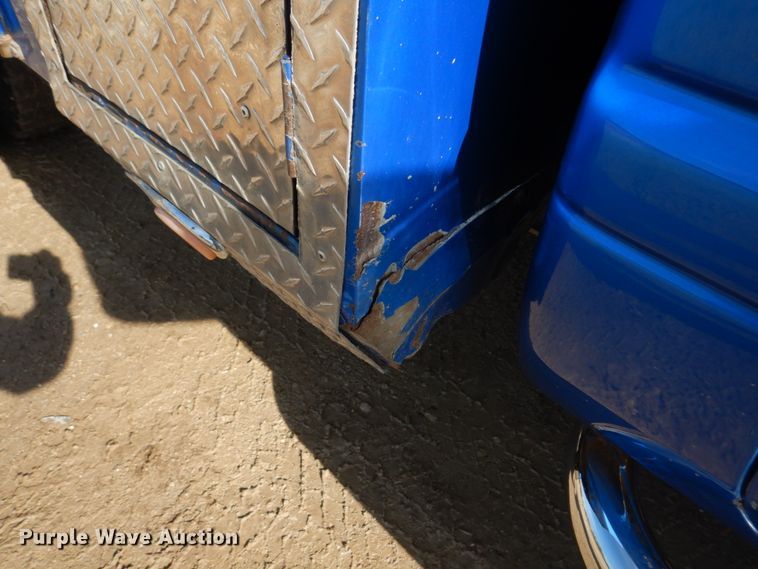 image for item IM9631 1999 Dodge Ram 3500  tow truck