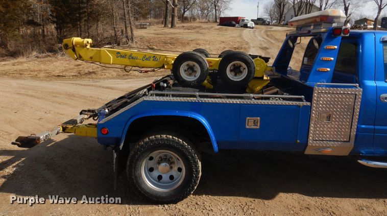 image for item IM9631 1999 Dodge Ram 3500  tow truck