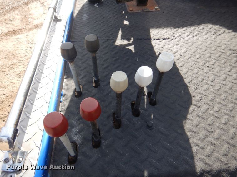 image for item IM9631 1999 Dodge Ram 3500  tow truck