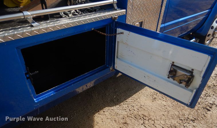 image for item IM9631 1999 Dodge Ram 3500  tow truck