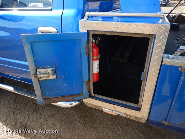 image for item IM9631 1999 Dodge Ram 3500  tow truck