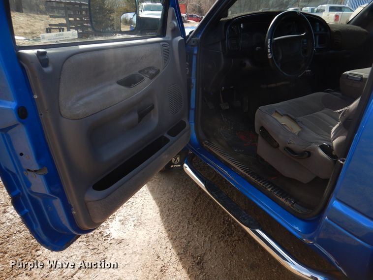 image for item IM9631 1999 Dodge Ram 3500  tow truck