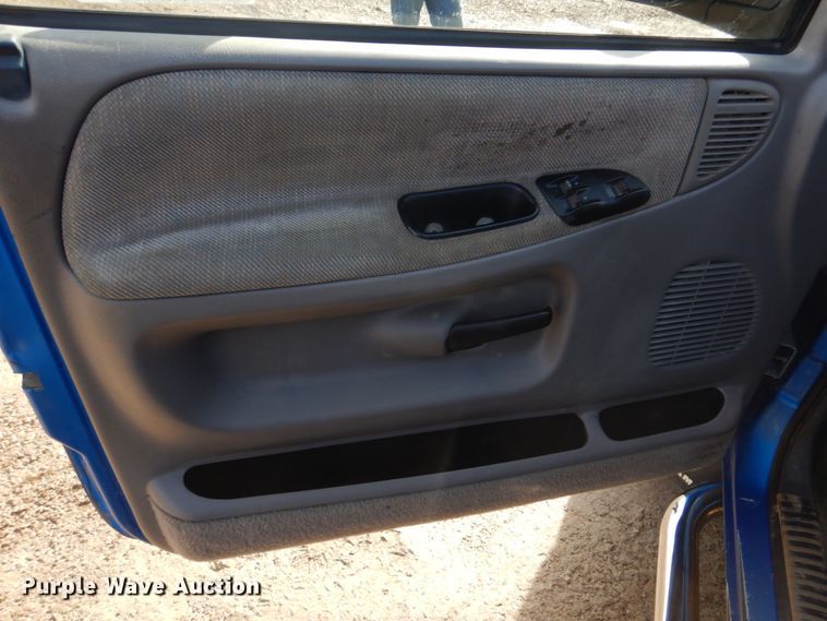 image for item IM9631 1999 Dodge Ram 3500  tow truck