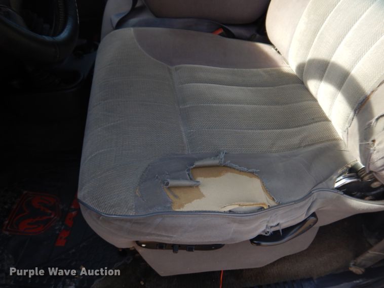 image for item IM9631 1999 Dodge Ram 3500  tow truck