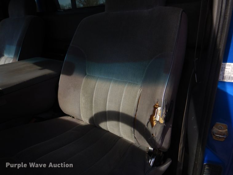 image for item IM9631 1999 Dodge Ram 3500  tow truck