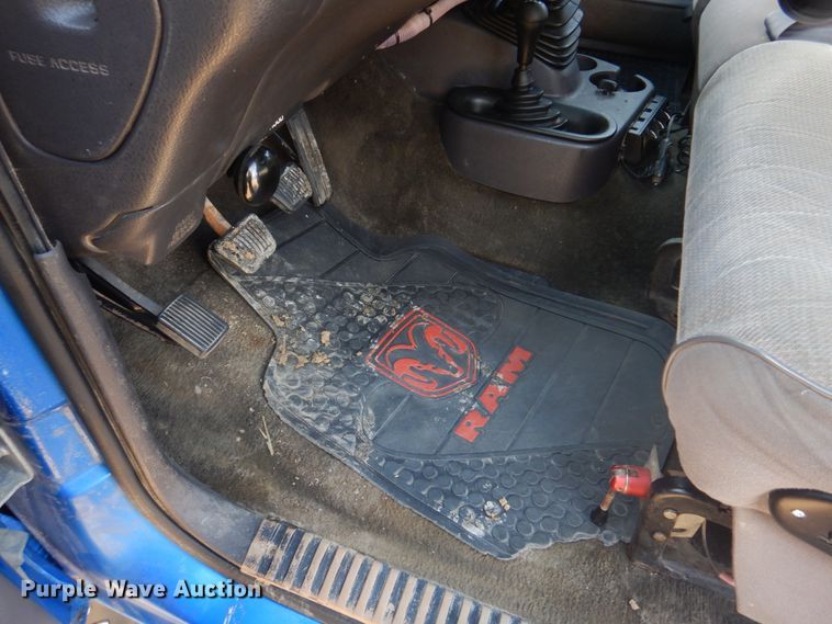 image for item IM9631 1999 Dodge Ram 3500  tow truck