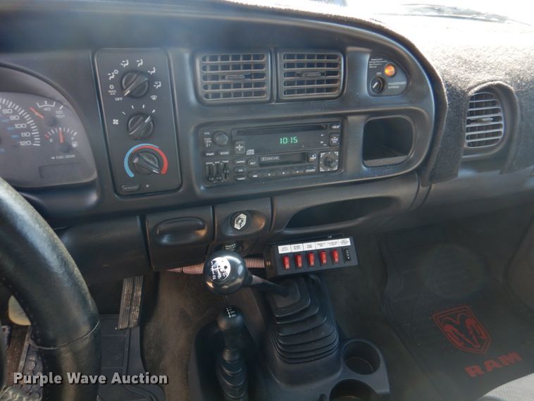 image for item IM9631 1999 Dodge Ram 3500  tow truck