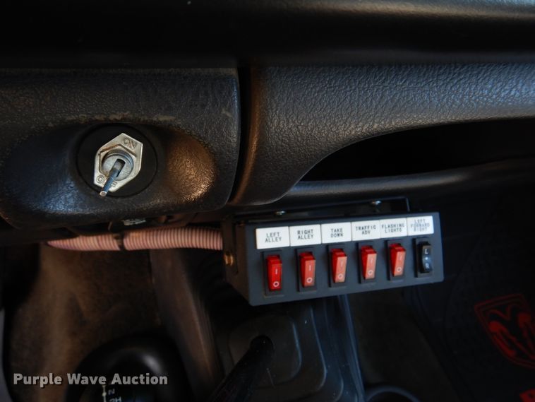 image for item IM9631 1999 Dodge Ram 3500  tow truck