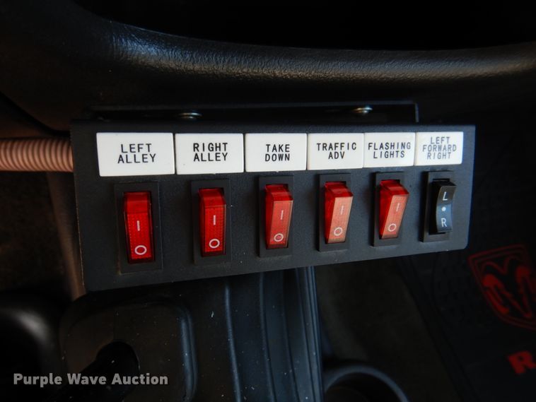 image for item IM9631 1999 Dodge Ram 3500  tow truck