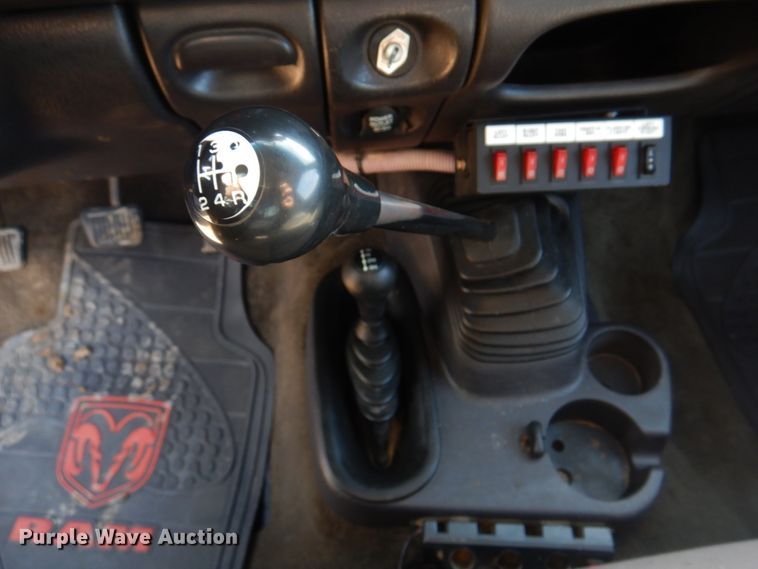 image for item IM9631 1999 Dodge Ram 3500  tow truck