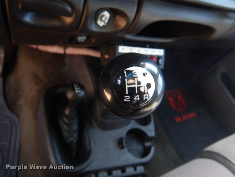 image for item IM9631 1999 Dodge Ram 3500  tow truck