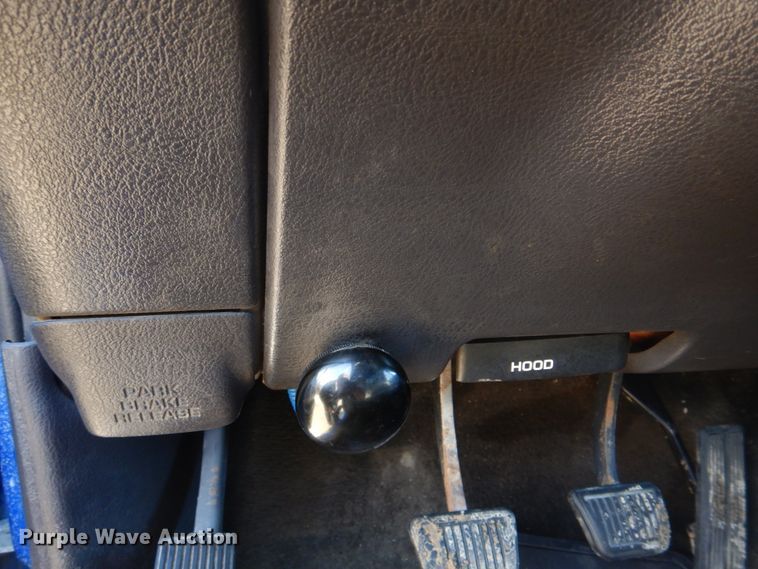 image for item IM9631 1999 Dodge Ram 3500  tow truck