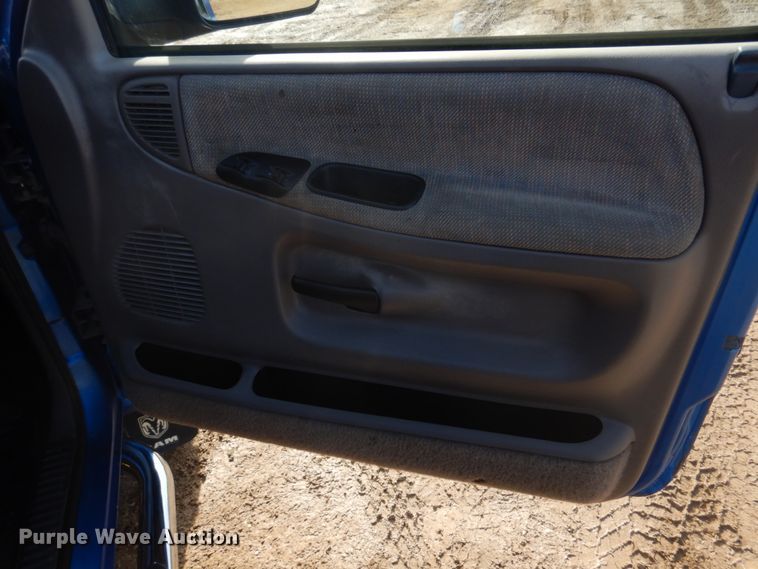 image for item IM9631 1999 Dodge Ram 3500  tow truck