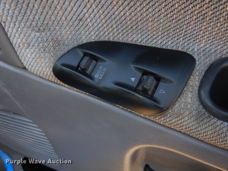 image for item IM9631 1999 Dodge Ram 3500  tow truck